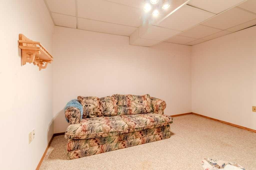 









14-39026


RR 275

,
Linn Valley,




AB
T4S 2A9

