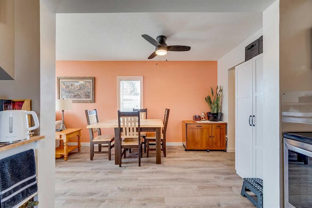 









2026


26

Avenue,
Delburne,




AB
T0M 0V0

