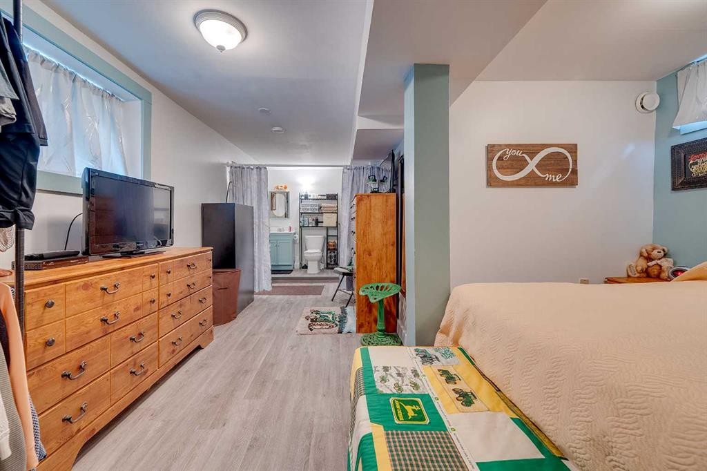 









2026


26

Avenue,
Delburne,




AB
T0M 0V0

