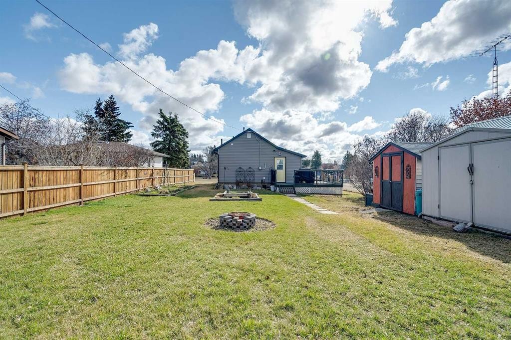 









2026


26

Avenue,
Delburne,




AB
T0M 0V0

