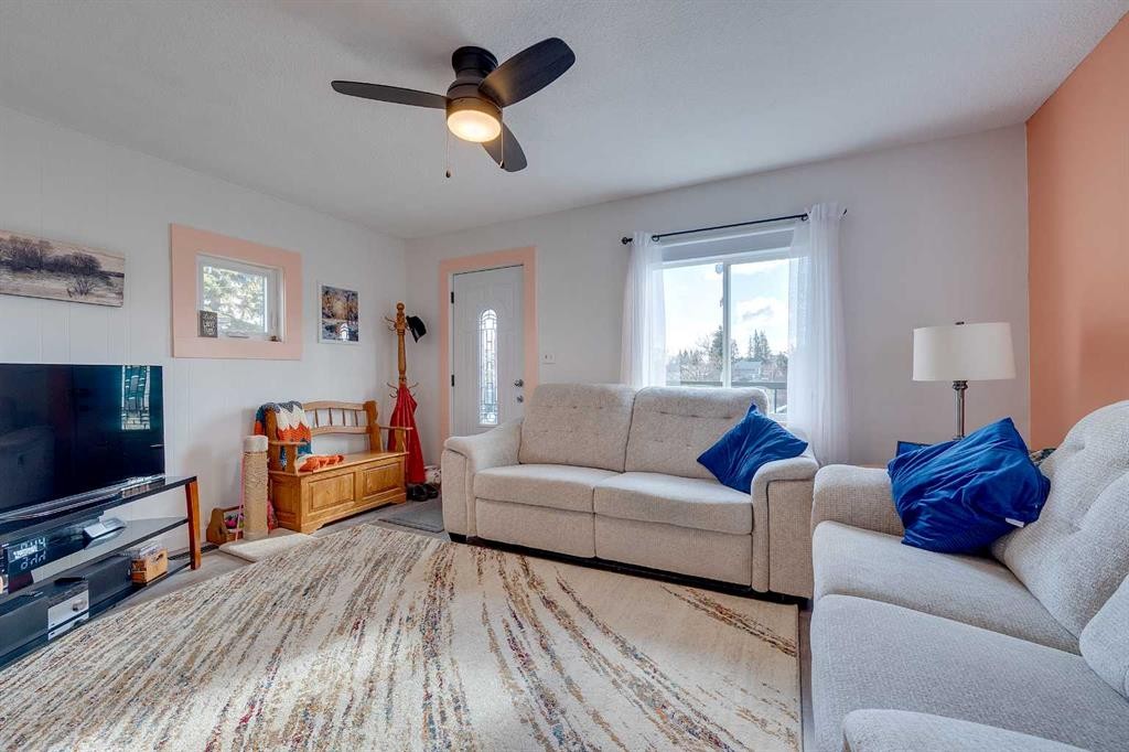 









2026


26

Avenue,
Delburne,




AB
T0M 0V0

