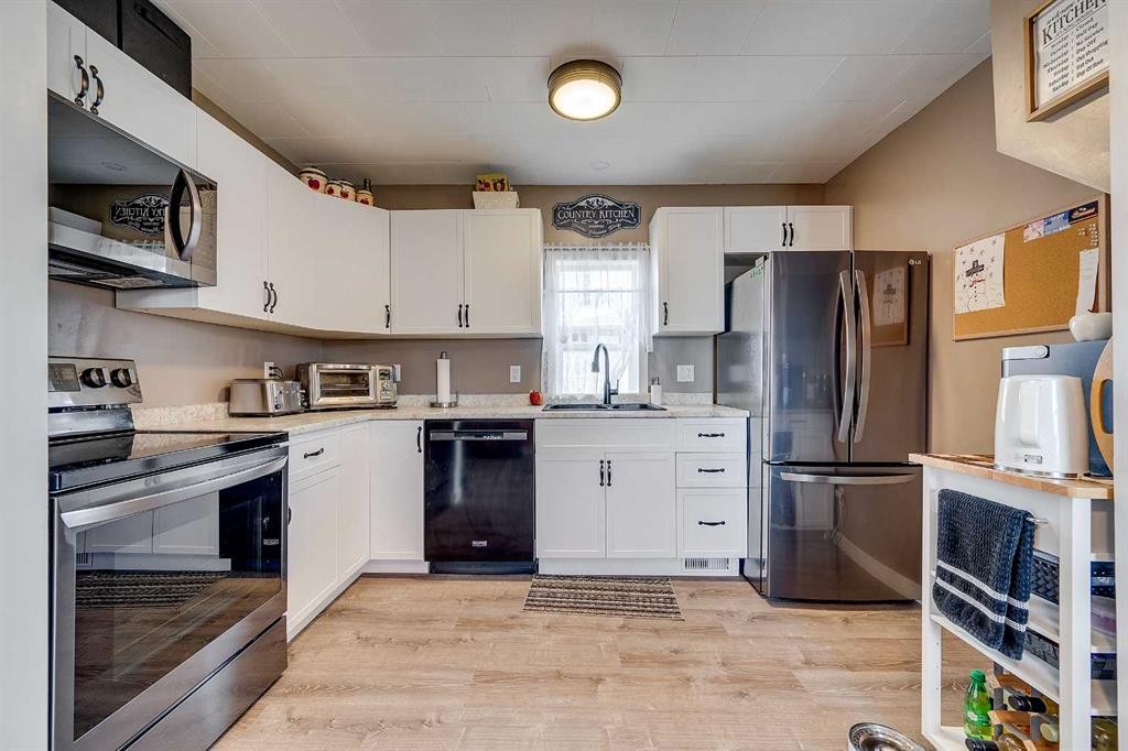 









2026


26

Avenue,
Delburne,




AB
T0M 0V0

