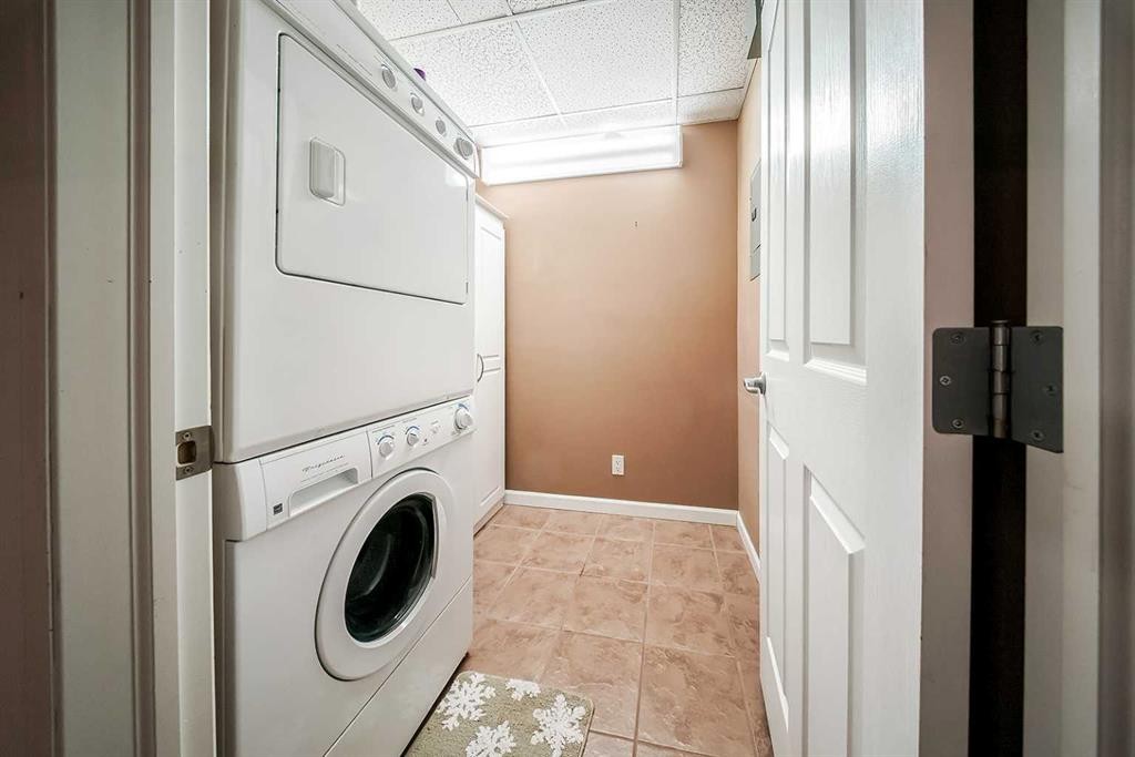 









5040


53

Street, 207,
Sylvan Lake,




AB
T4S 0A1

