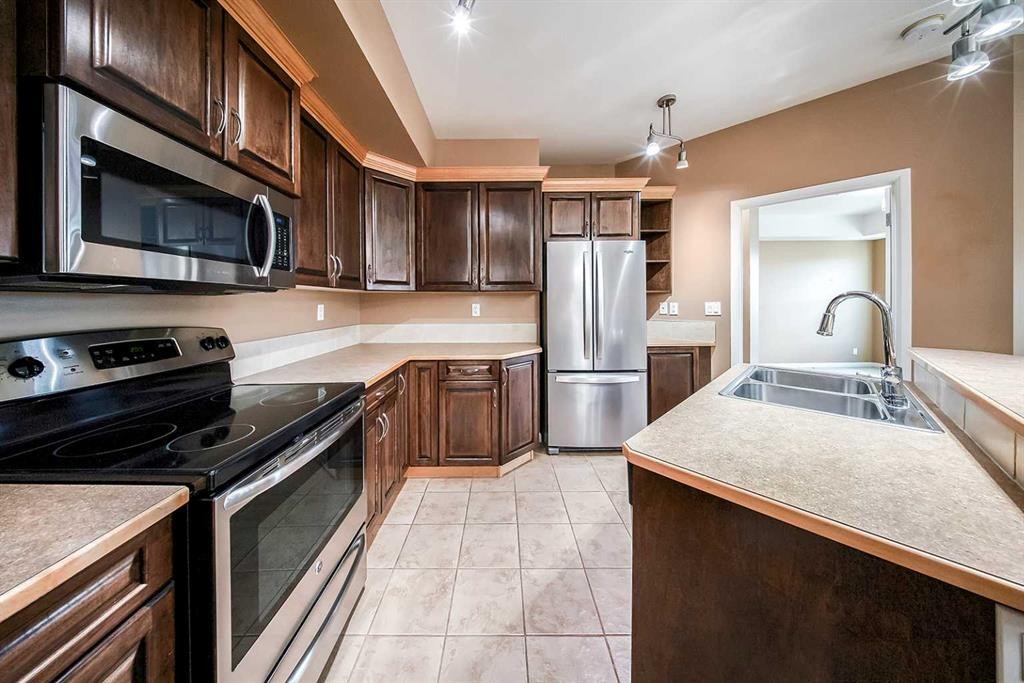 









5040


53

Street, 207,
Sylvan Lake,




AB
T4S 0A1

