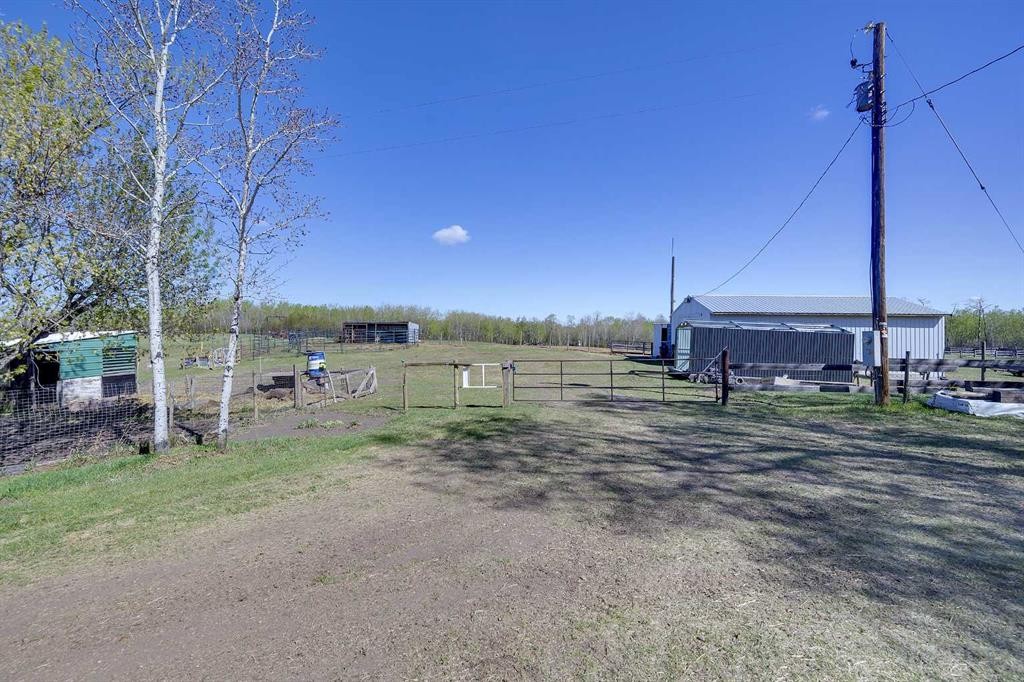 









37559


RR224

,
Rural Red Deer County,




AB
T0M0V0

