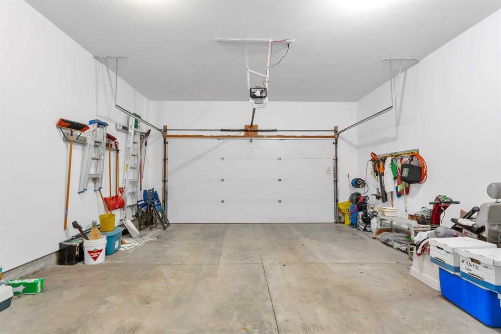 









4920


Beardsley

Avenue,
Lacombe,




AB
T4L0G3

