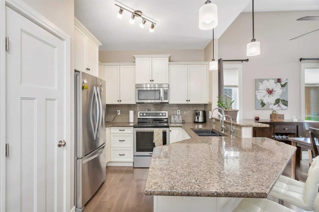 









4920


Beardsley

Avenue,
Lacombe,




AB
T4L0G3

