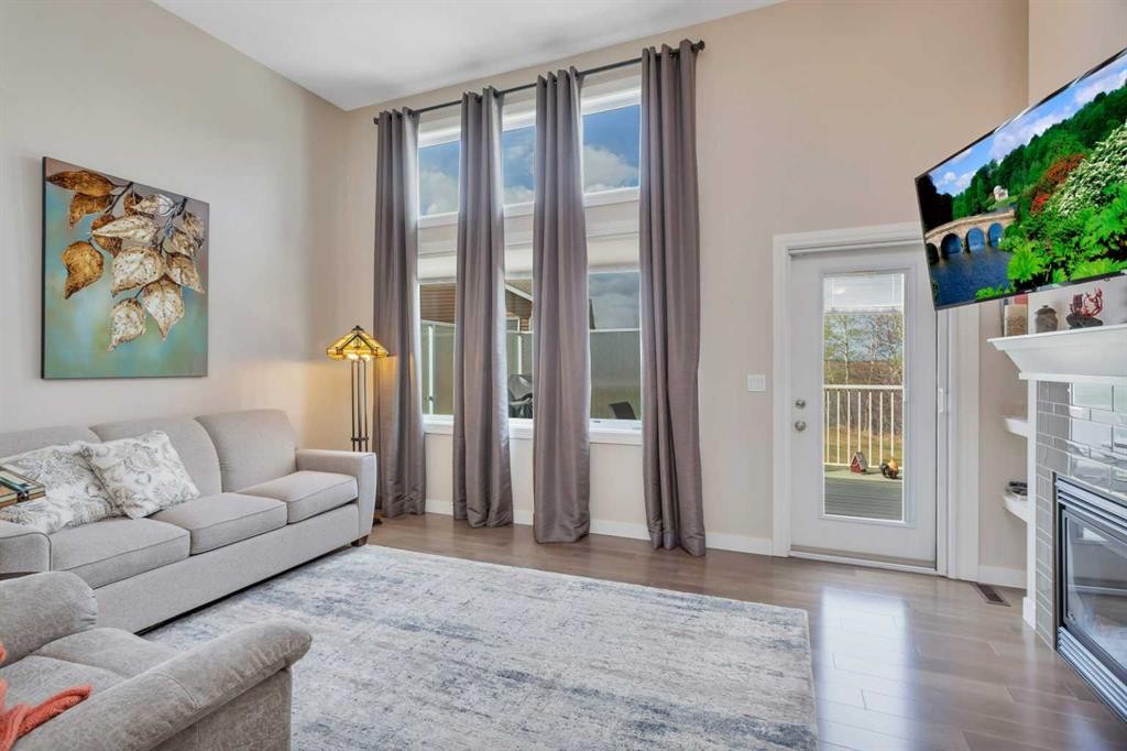 









4920


Beardsley

Avenue,
Lacombe,




AB
T4L0G3

