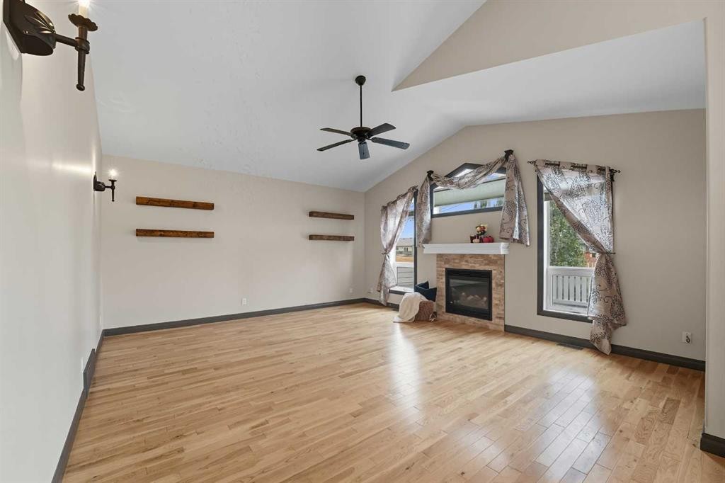 









5


Hodgstreet

Place,
Sylvan Lake,




AB
T4S0C5

