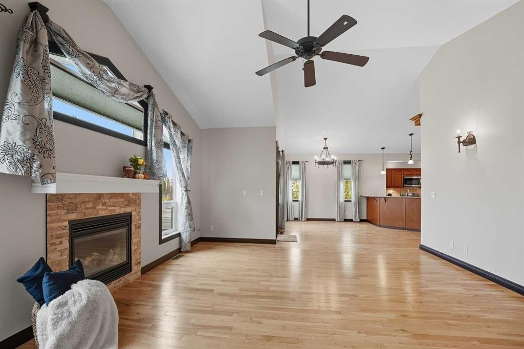 









5


Hodgstreet

Place,
Sylvan Lake,




AB
T4S0C5

