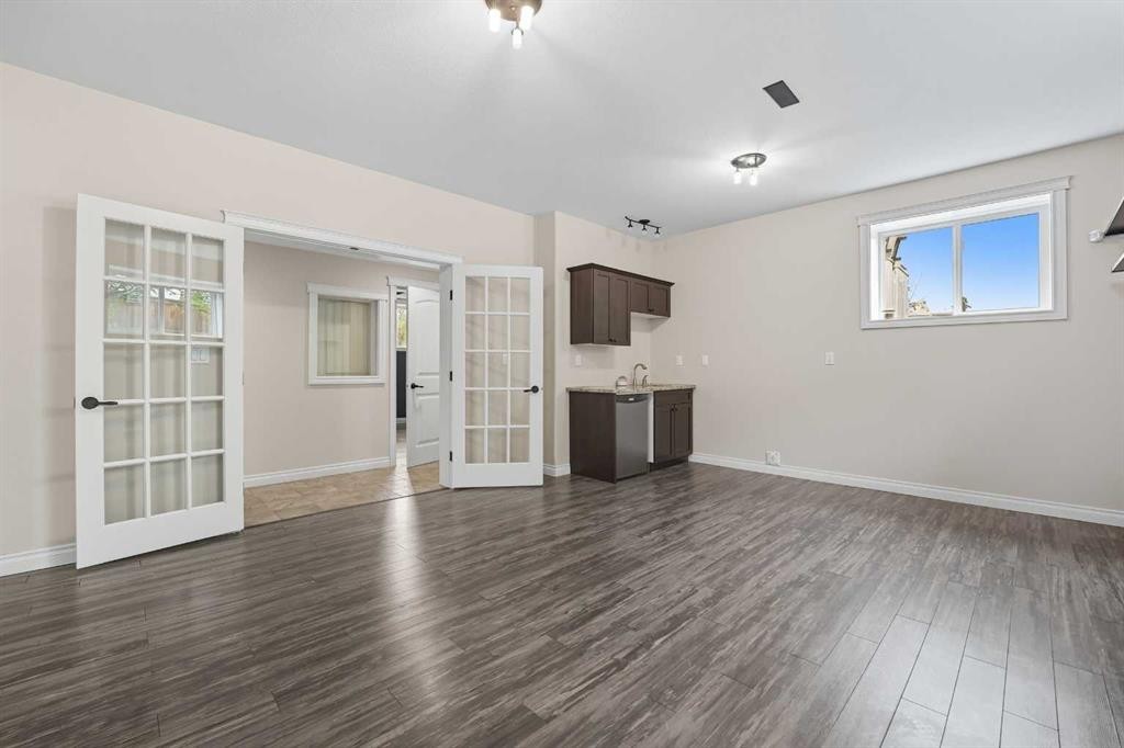 









5


Hodgstreet

Place,
Sylvan Lake,




AB
T4S0C5

