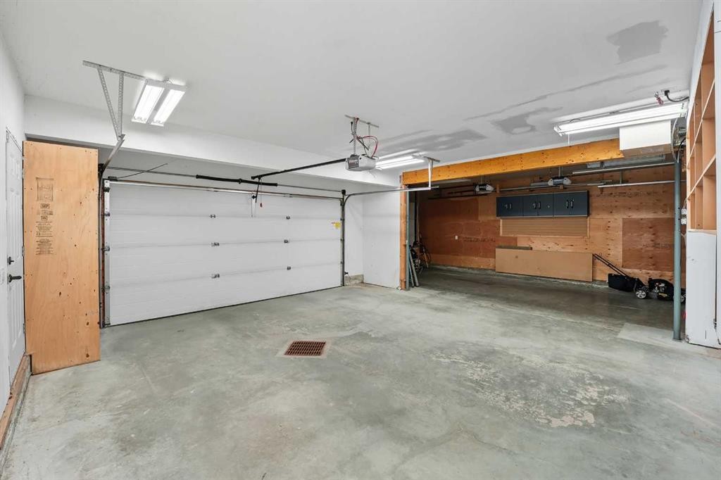 









5


Hodgstreet

Place,
Sylvan Lake,




AB
T4S0C5

