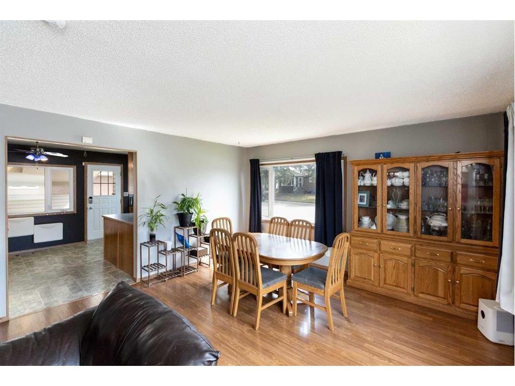 









5024


46

Street,
Innisfail,




AB
T4G 1L6


