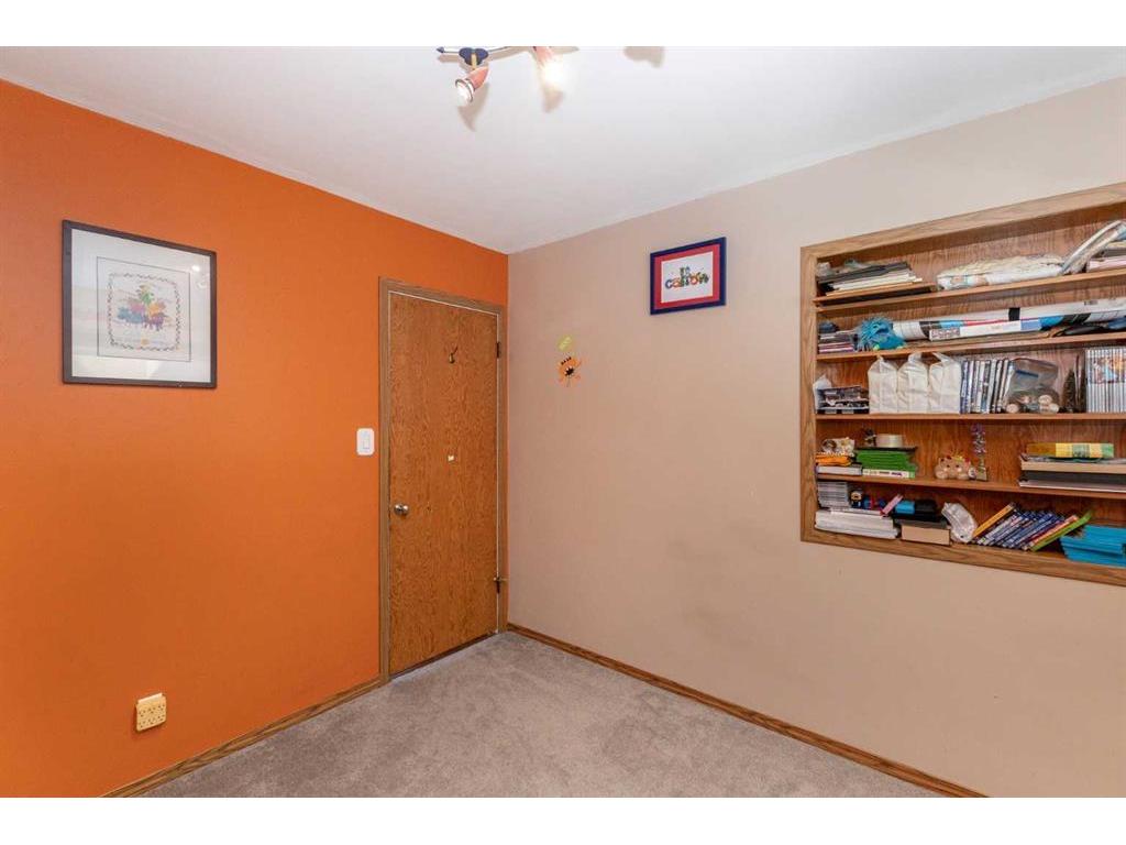 









5024


46

Street,
Innisfail,




AB
T4G 1L6

