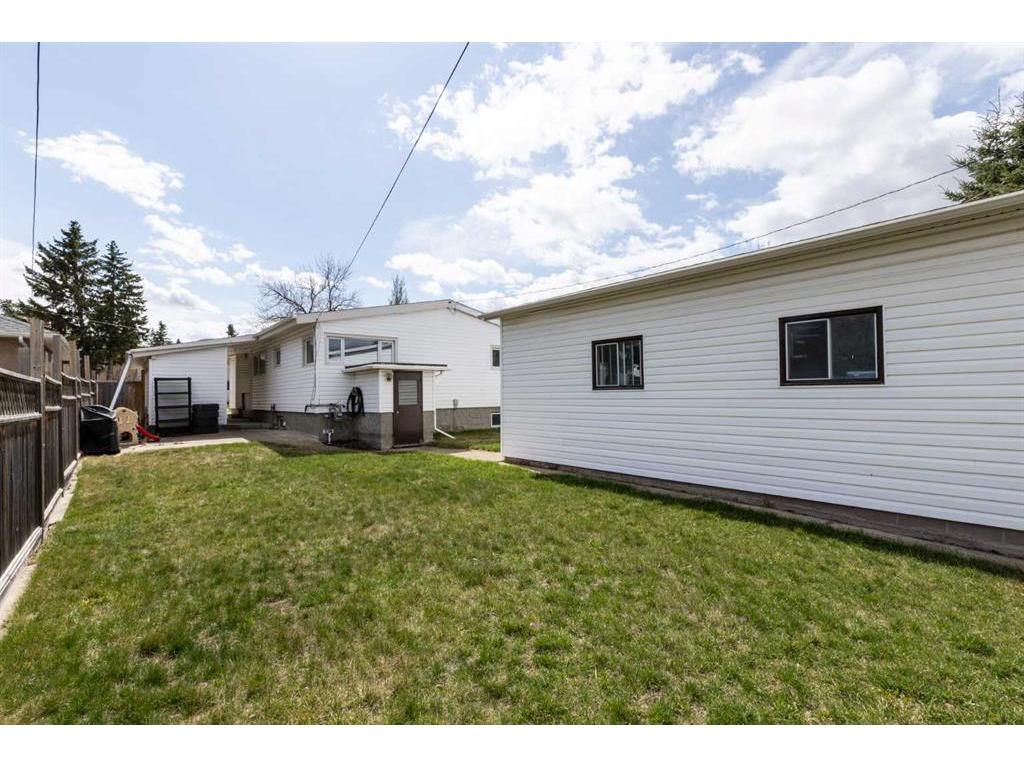 









5024


46

Street,
Innisfail,




AB
T4G 1L6

