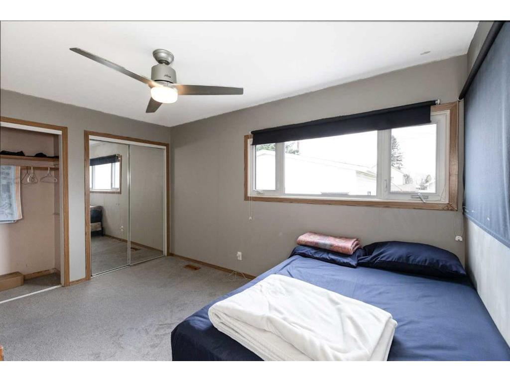 









5024


46

Street,
Innisfail,




AB
T4G 1L6

