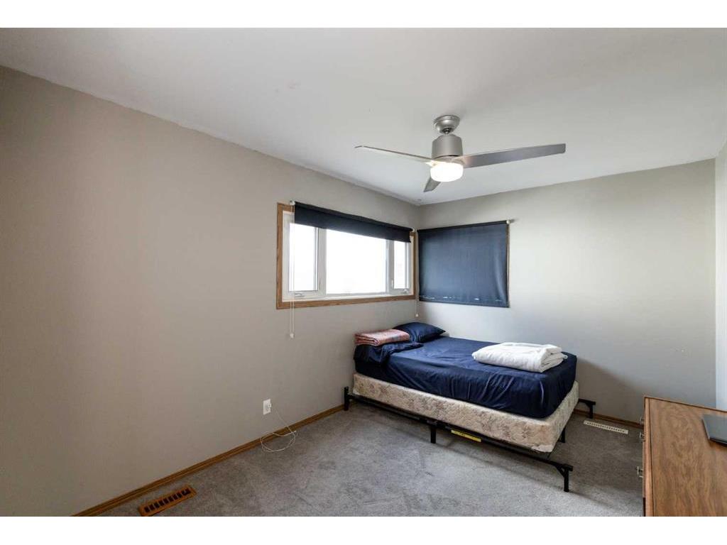 









5024


46

Street,
Innisfail,




AB
T4G 1L6

