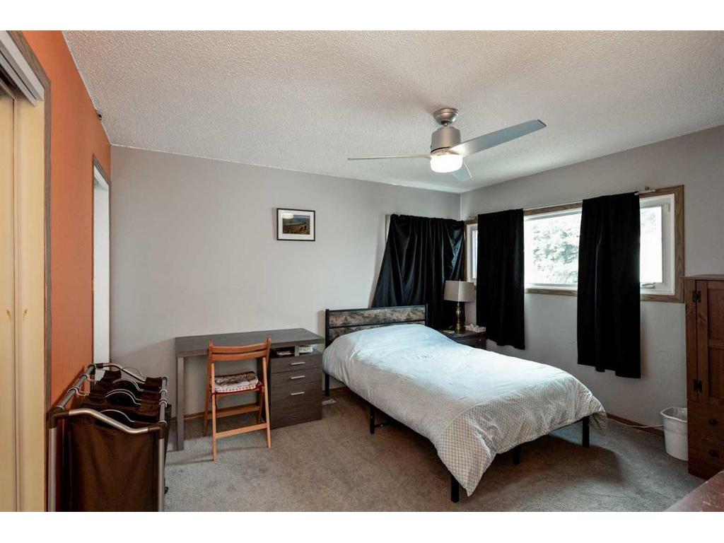 









5024


46

Street,
Innisfail,




AB
T4G 1L6

