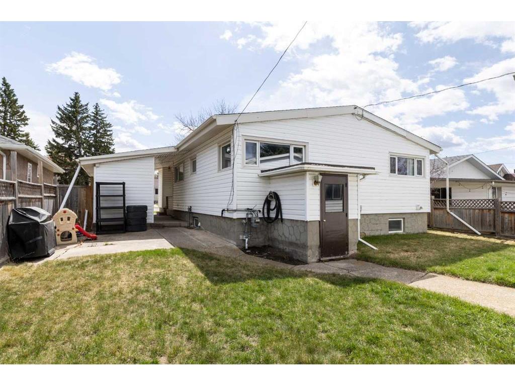 









5024


46

Street,
Innisfail,




AB
T4G 1L6

