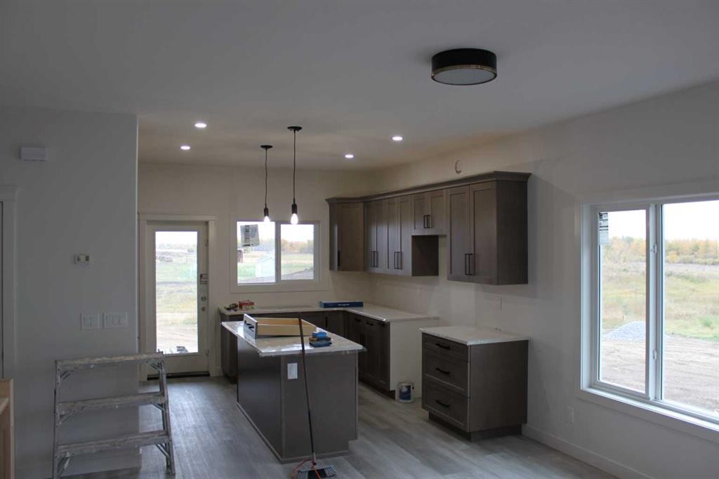 









114


Alberta

Street,
Kingman,




AB
T0B2M0

