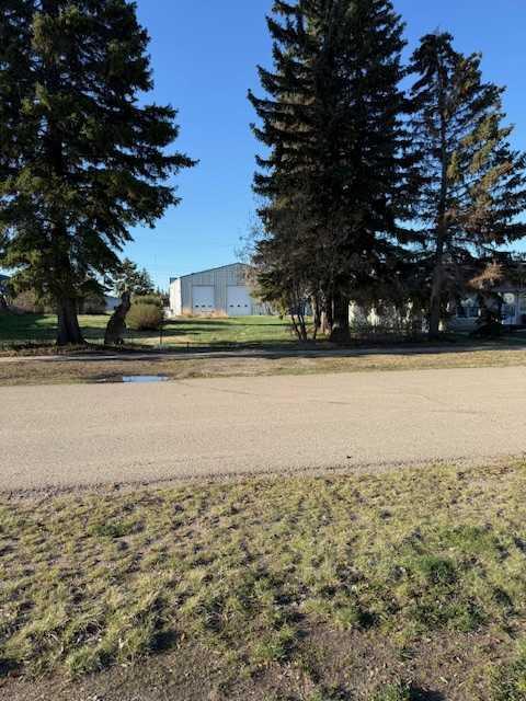 









519


4th

Avenue,
Elnora,







AB
T0M 0Y0

