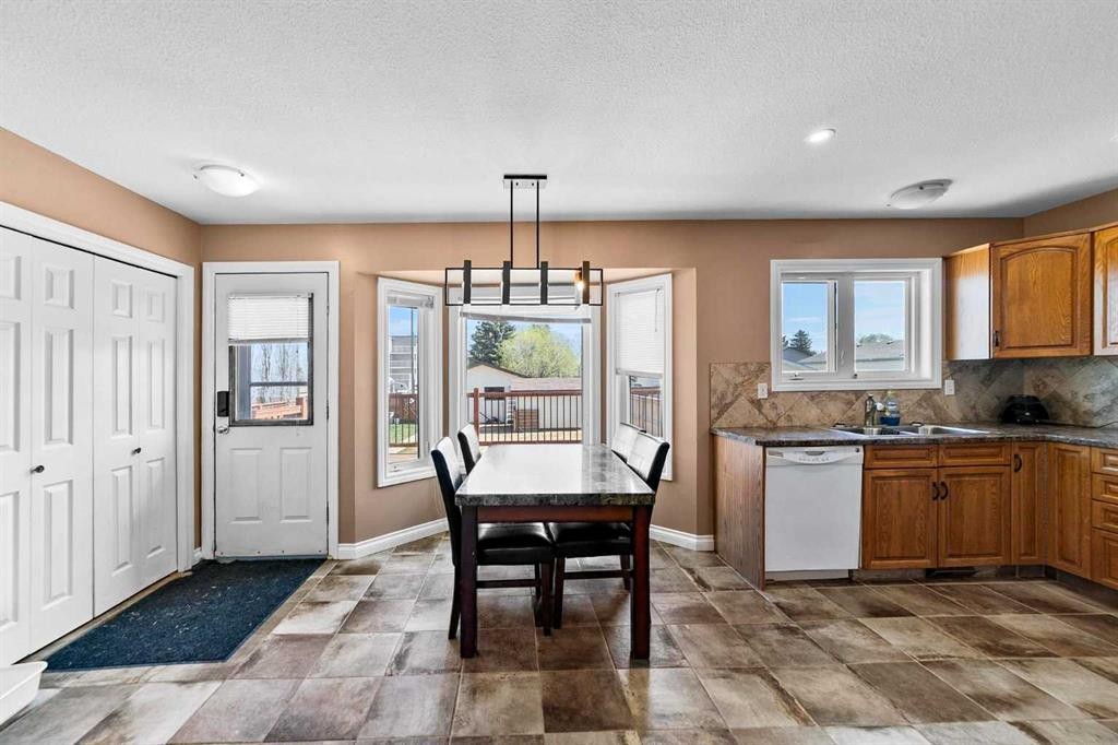 









5419


53

Street,
Camrose,




AB
T4V4N6

