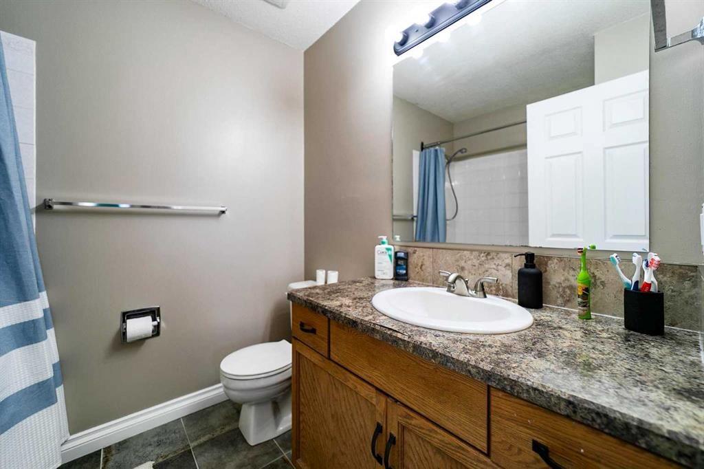 









5419


53

Street,
Camrose,




AB
T4V4N6

