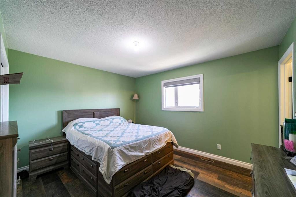 









5419


53

Street,
Camrose,




AB
T4V4N6

