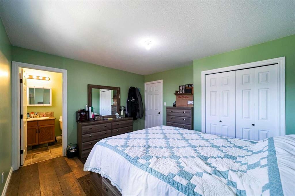 









5419


53

Street,
Camrose,




AB
T4V4N6

