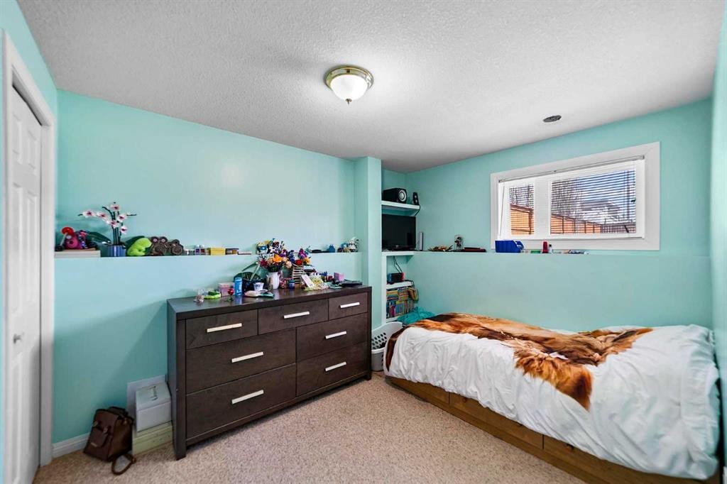 









5419


53

Street,
Camrose,




AB
T4V4N6

