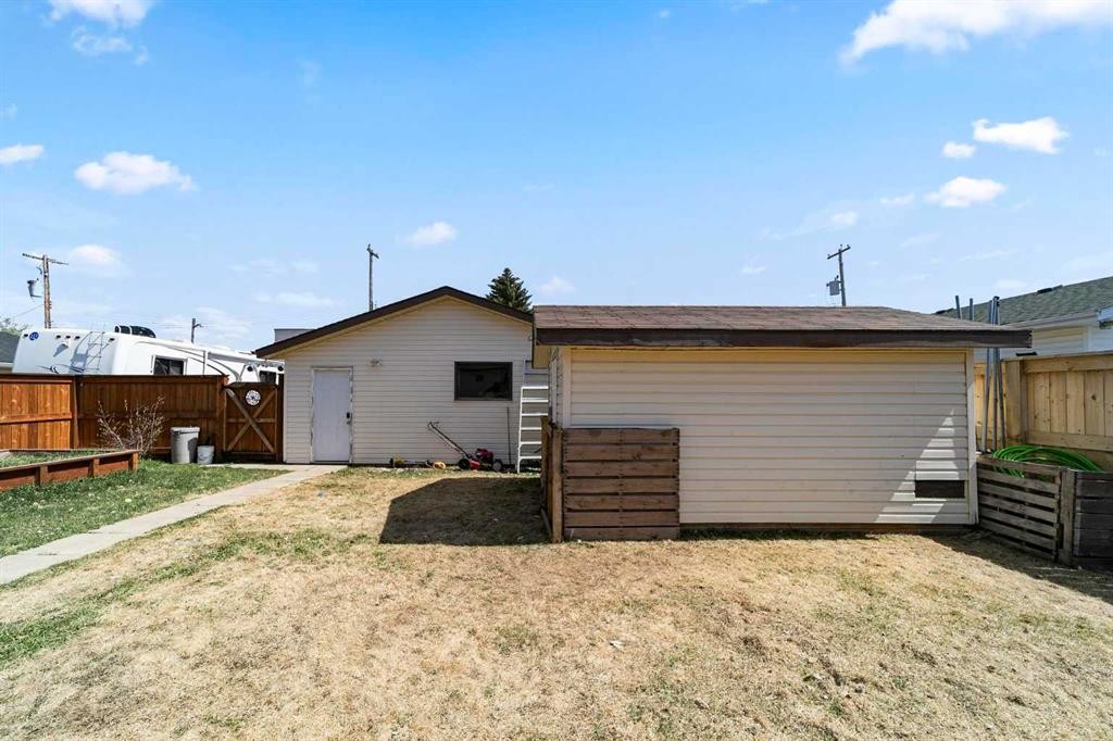 









5419


53

Street,
Camrose,




AB
T4V4N6

