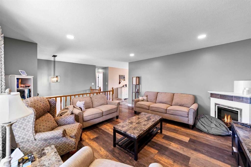 









5419


53

Street,
Camrose,




AB
T4V4N6

