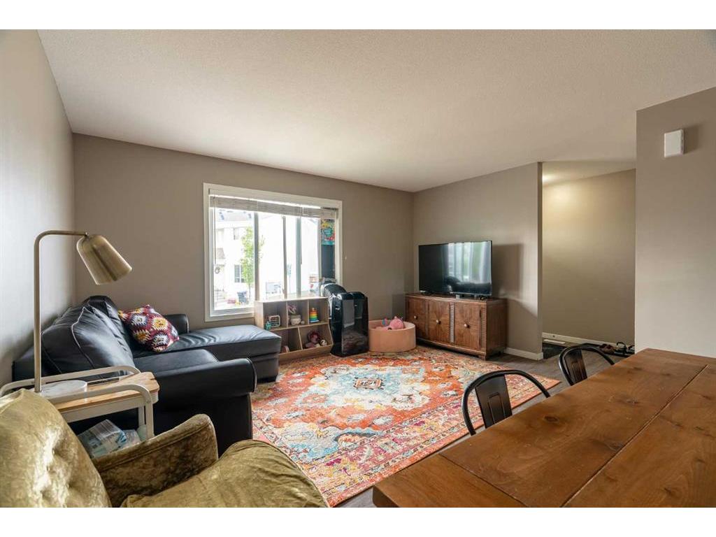 









711


Beacon Hill Drive

Drive, 14,
Fort McMurray,




AB
T9H3R5

