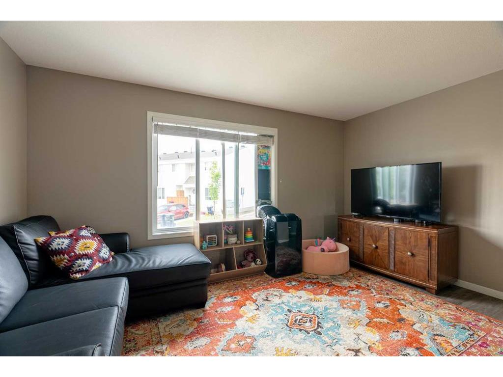 









711


Beacon Hill Drive

Drive, 14,
Fort McMurray,




AB
T9H3R5

