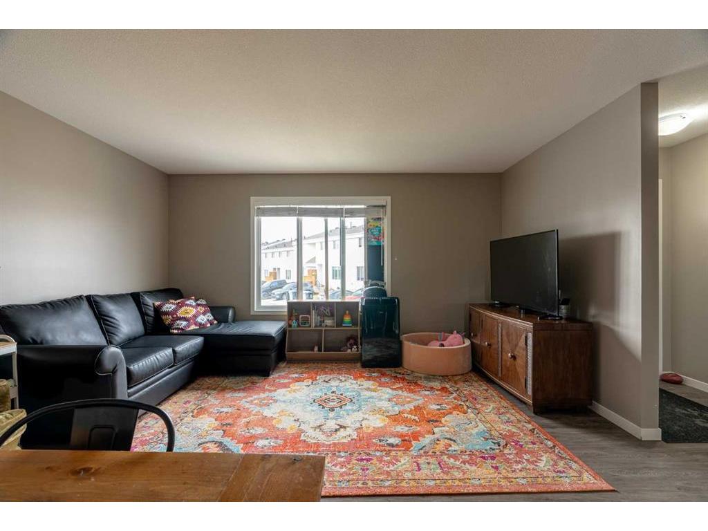 









711


Beacon Hill Drive

Drive, 14,
Fort McMurray,




AB
T9H3R5

