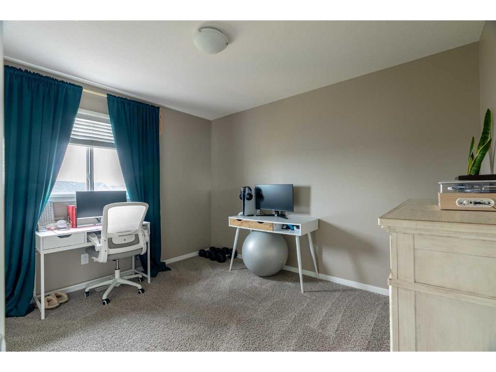 









711


Beacon Hill Drive

Drive, 14,
Fort McMurray,




AB
T9H3R5

