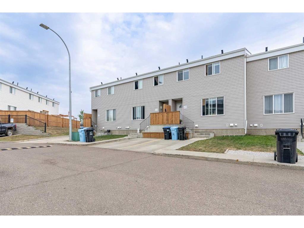 









711


Beacon Hill Drive

Drive, 14,
Fort McMurray,




AB
T9H3R5

