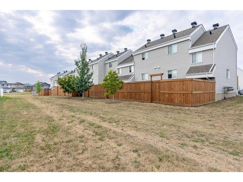 









711


Beacon Hill Drive

Drive, 14,
Fort McMurray,




AB
T9H3R5

