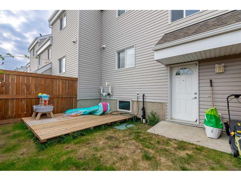 









711


Beacon Hill Drive

Drive, 14,
Fort McMurray,




AB
T9H3R5

