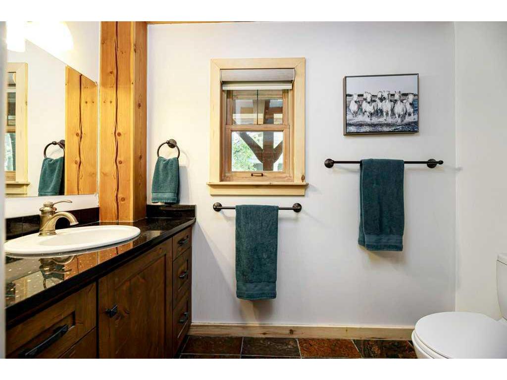 









276


Canal

Street,
Rural Ponoka County,




AB
T0C 2J0

