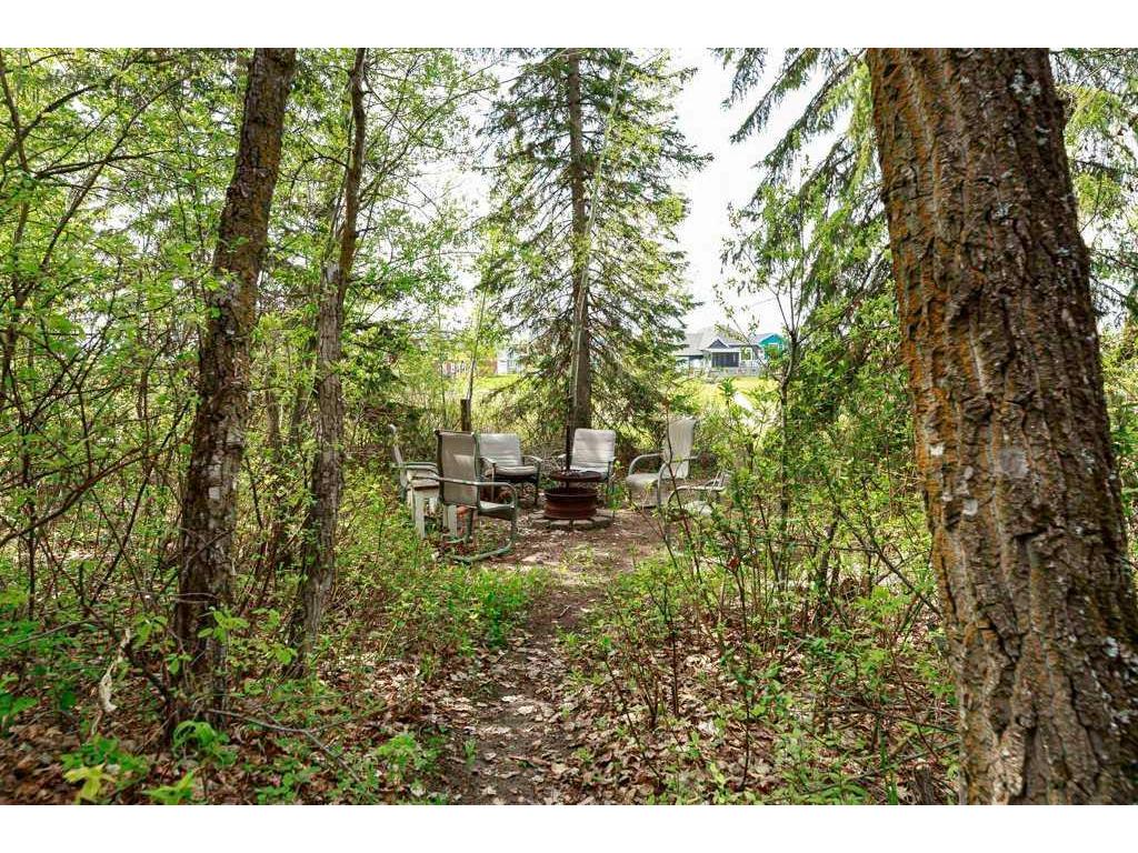 









276


Canal

Street,
Rural Ponoka County,




AB
T0C 2J0

