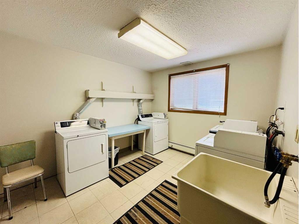 









4816


53

Street, 1-7,
Red Deer,




AB
T4N 3T4

