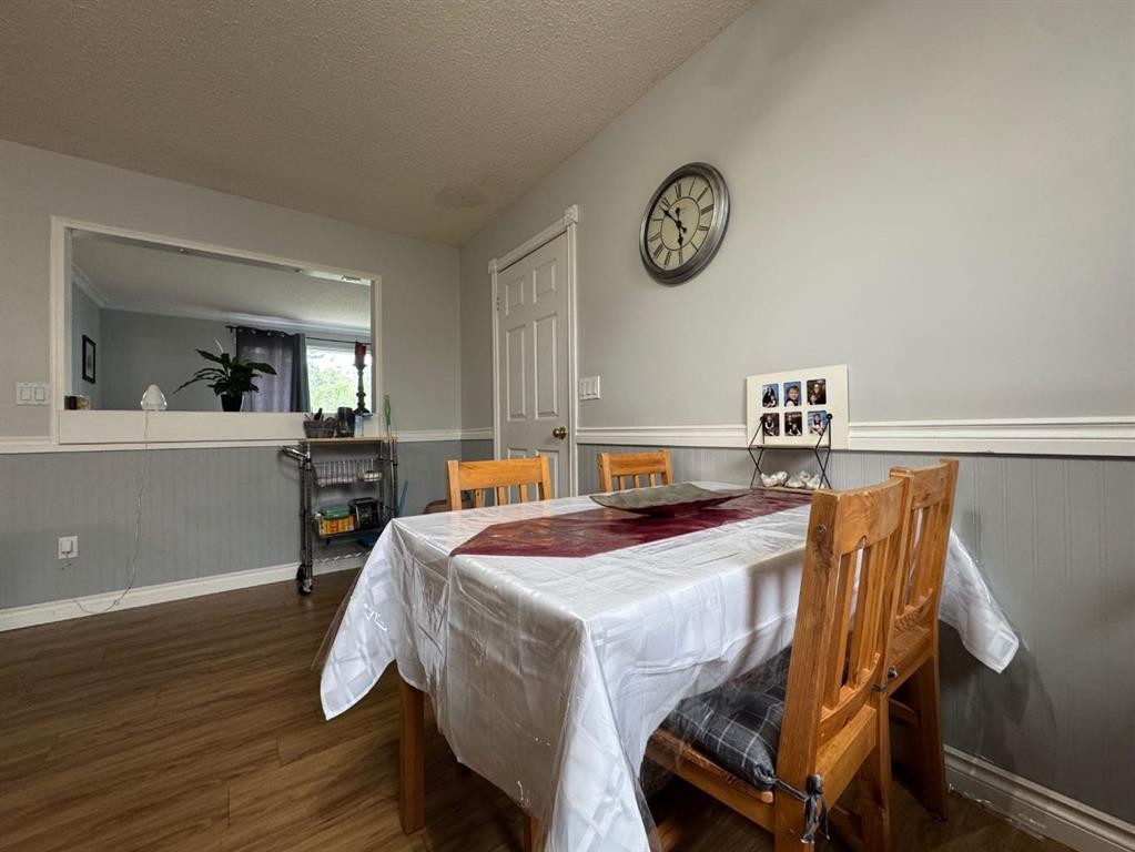 









5210


Waghorn

,
Blackfalds,




AB
T0M0J0

