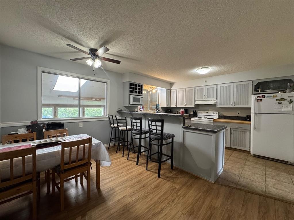 









5210


Waghorn

,
Blackfalds,




AB
T0M0J0

