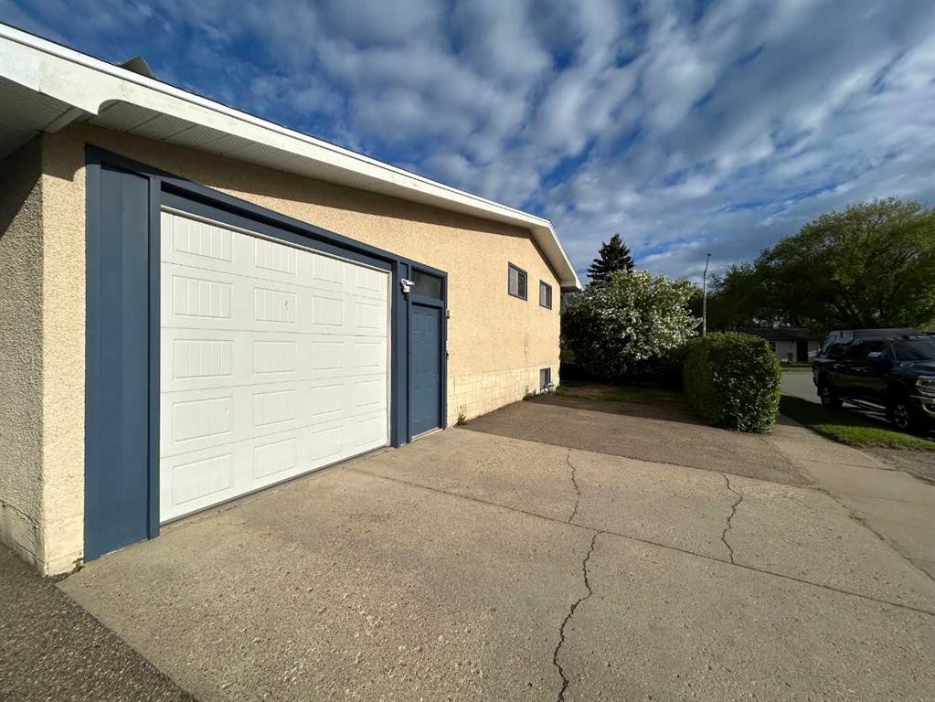 









5210


Waghorn

,
Blackfalds,




AB
T0M0J0

