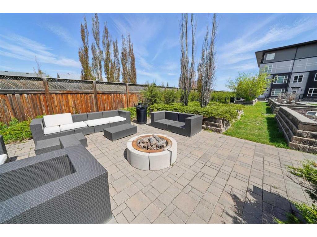 









2660


22

Street, 5119,
Red Deer,




AB
T4R 0K1

