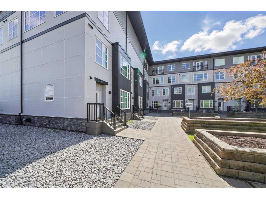 









2660


22

Street, 5119,
Red Deer,




AB
T4R 0K1

