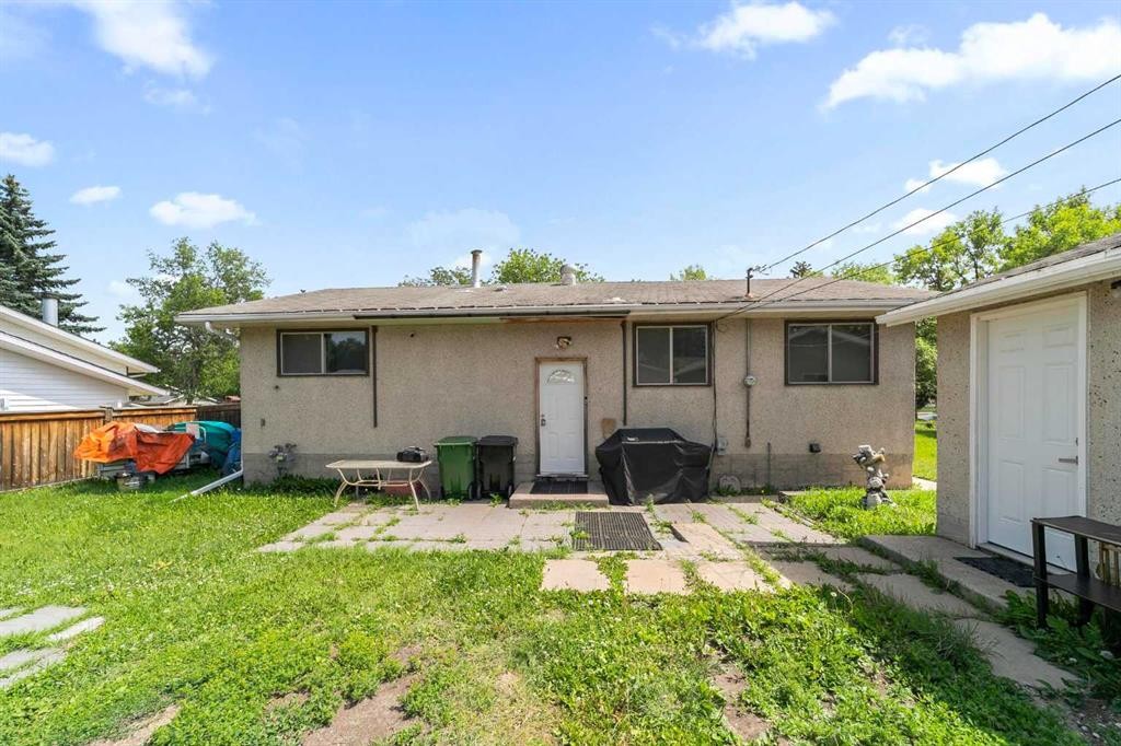 









38


Mt. Pleasant

Drive,
Camrose,




AB
T4V2M1

