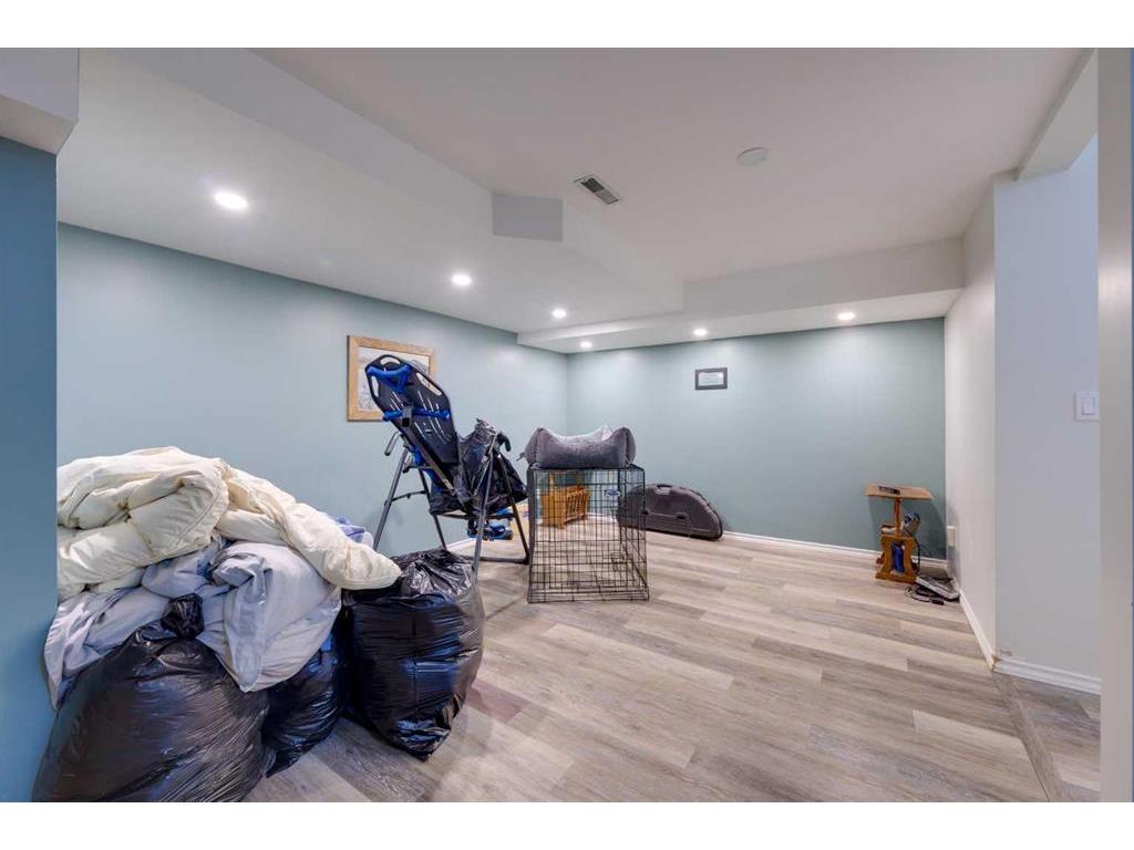 









1810


26 Ave

,
Delburne,




AB
T0M 0V0

