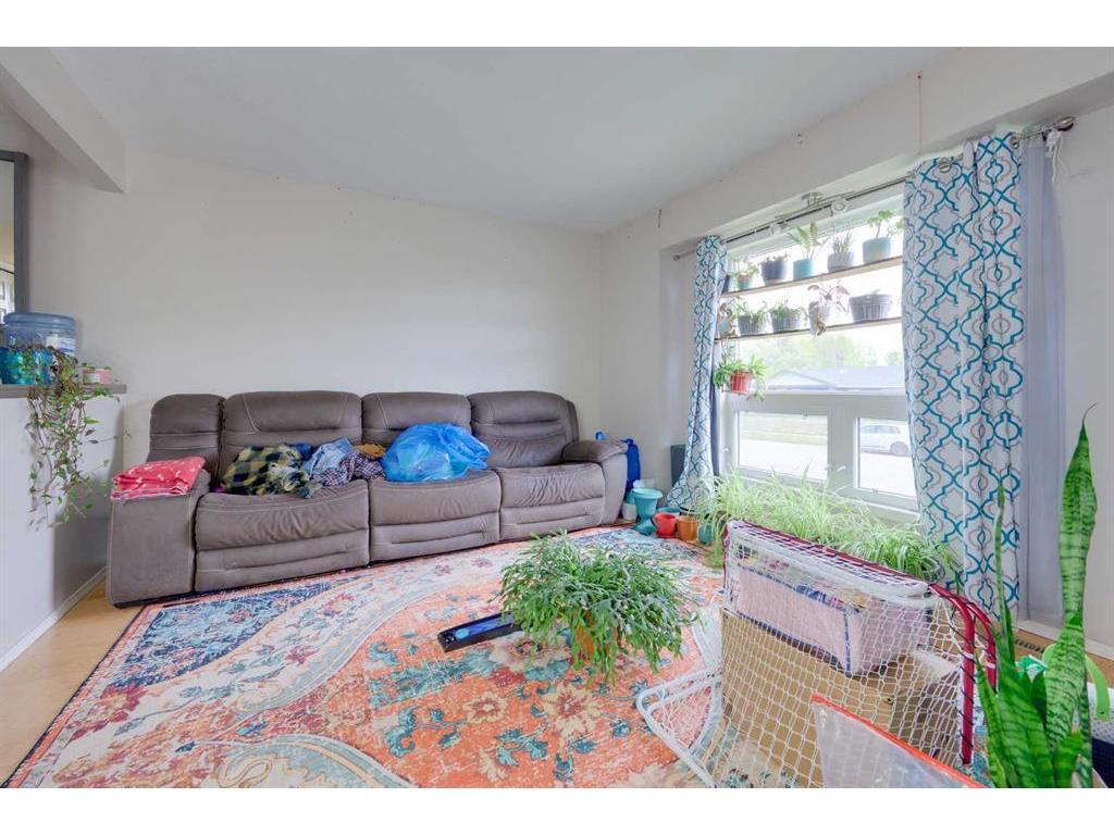









1810


26 Ave

,
Delburne,




AB
T0M 0V0

